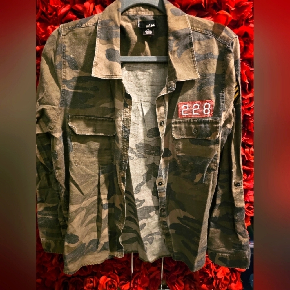 Wet Seal Women's Camouflage Button-Up Jacket with Red Patches & Detail Size XL